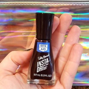 Sally Hansen Insta-Dri: 403 Go Garnet